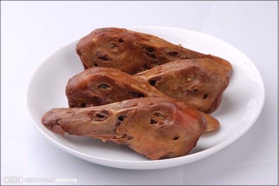 沙县小吃卤鸭头